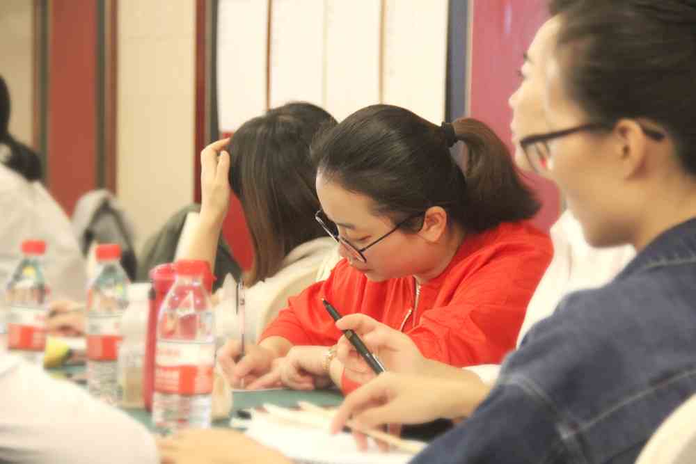 ***店長(zhǎng)打造提升從自我開(kāi)始,加油!