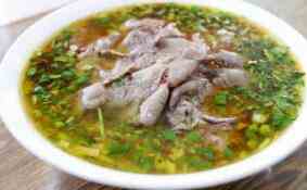 下雨天 不如來一碗熱氣騰騰的牛肉湯