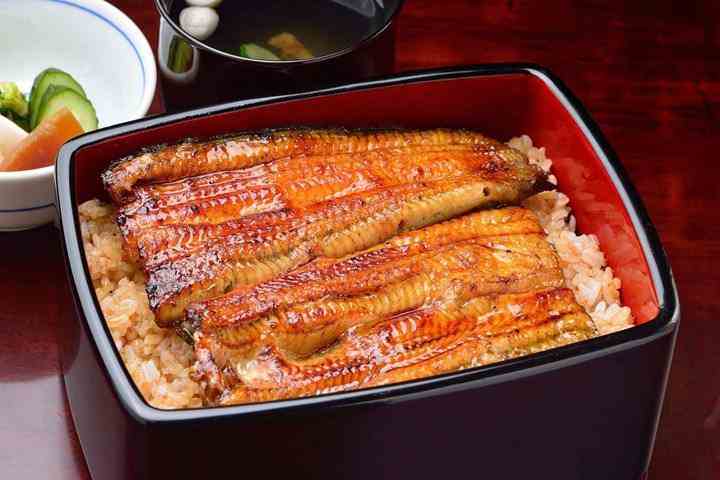 帶你領(lǐng)略東瀛美食——牛肉蓋澆飯和鰻料理