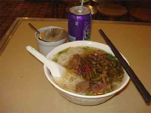 加盟味然香面館的銷量在餐飲行業中是比較大的 需求量大供不應求