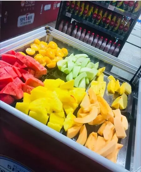 便利店+小吃+咖啡,8個月1400家直營店,蘇寧打劫