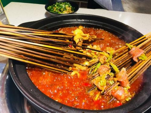 醉瘋狂牛串串,川味美食招商加盟中