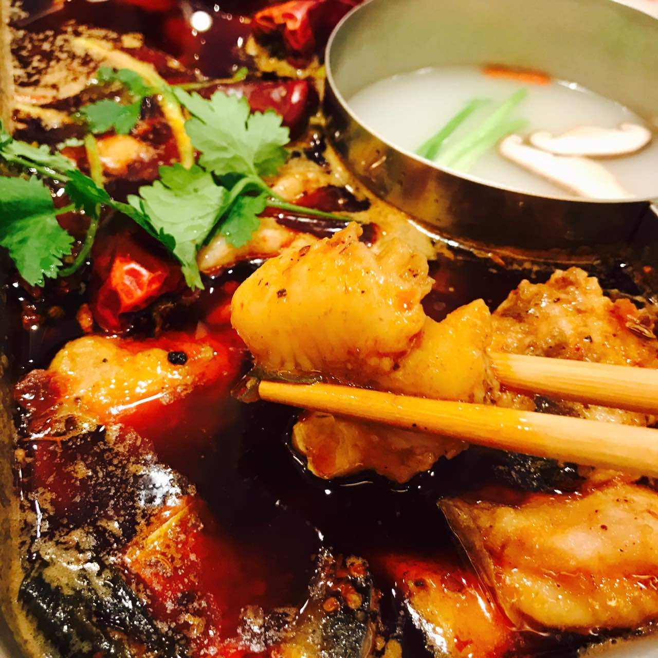 創(chuàng)業(yè)選擇新辣道魚火鍋好嗎?