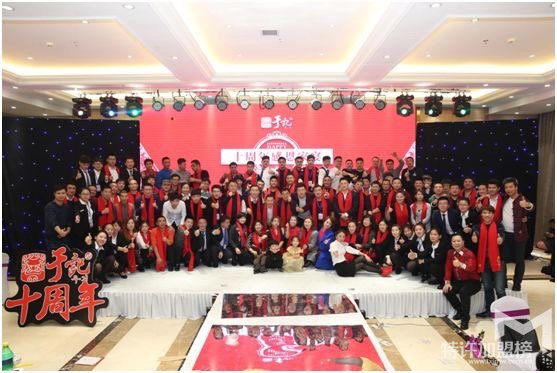 12年運(yùn)作香辣蝦加盟店初心不改，而今變革特許加盟連鎖模式再創(chuàng)未來