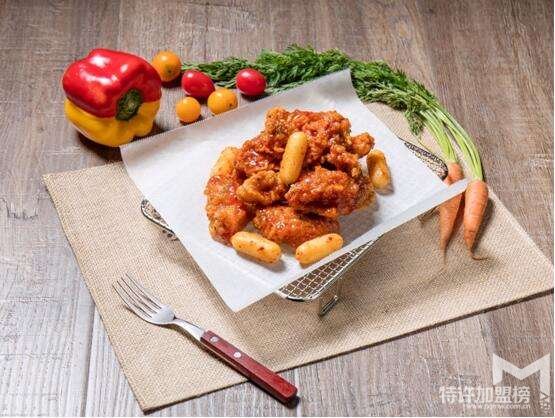 蜜哆哆炸雞開店加盟口碑好，廣受年輕的食客好評
