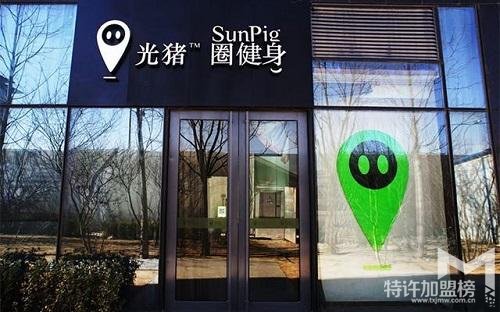 真實開店加盟故事六—“裝修隊長”轉型“智能健身房老板”