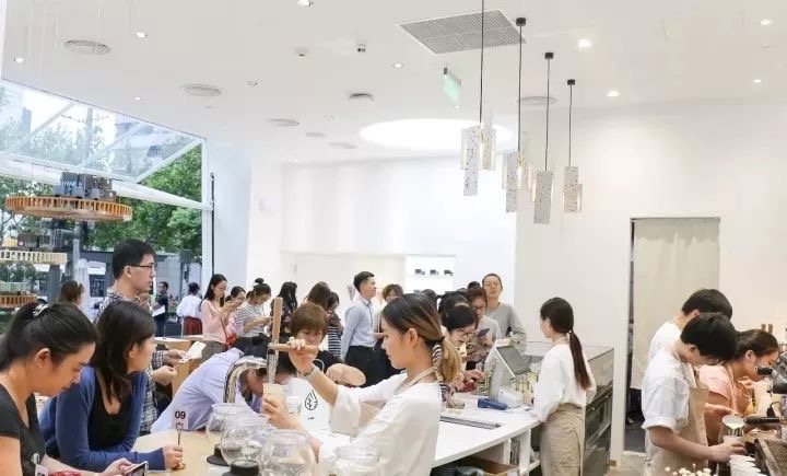 新加盟奶茶店生意越來越差 需要哪些經營技巧!