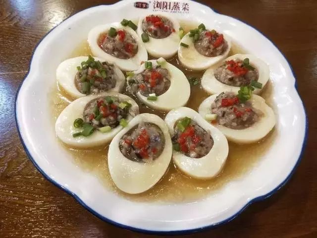 開店加盟頭條—何爹瀏陽蒸菜投資開店捷報頻傳