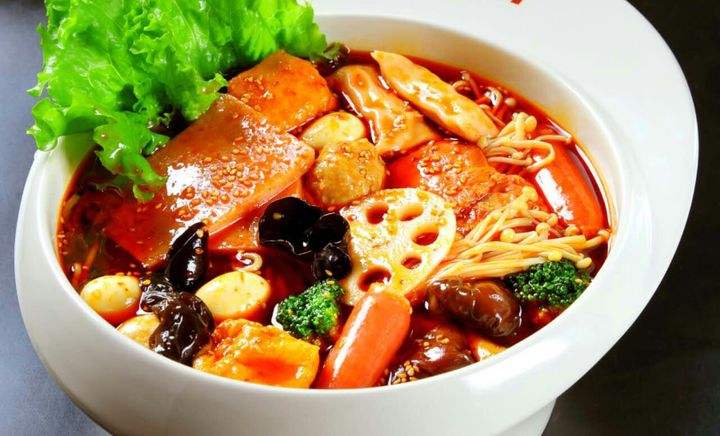 涼都麻辣燙加盟總部貼心實(shí)力強(qiáng),名副其實(shí)致富好項(xiàng)目