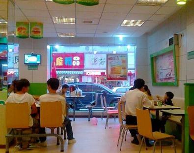華萊士快餐店誠(chéng)招加盟 模式靈活輕松賺錢(qián)