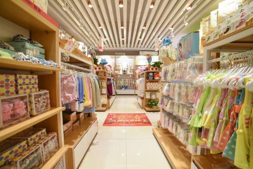 愛親母嬰生活館加盟學院_開母嬰店如何降低投資風險