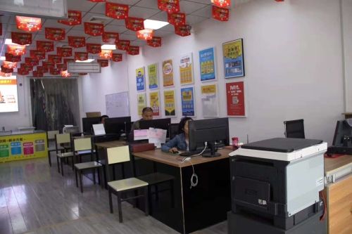 圖文廣告店加盟哪家好?優(yōu)選創(chuàng)業(yè)推薦快印客加盟