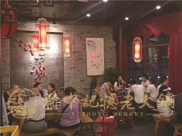 成都火鍋加盟哪家好，三十年老品牌成在創(chuàng)新