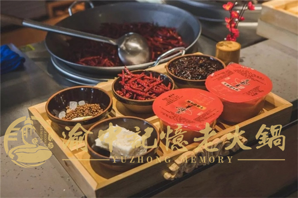 成都火鍋加盟哪家好，三十年老品牌成在創(chuàng)新