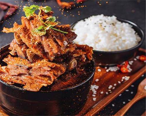 名匠辣骨飯加盟費多少錢？市場優(yōu)勢怎么樣