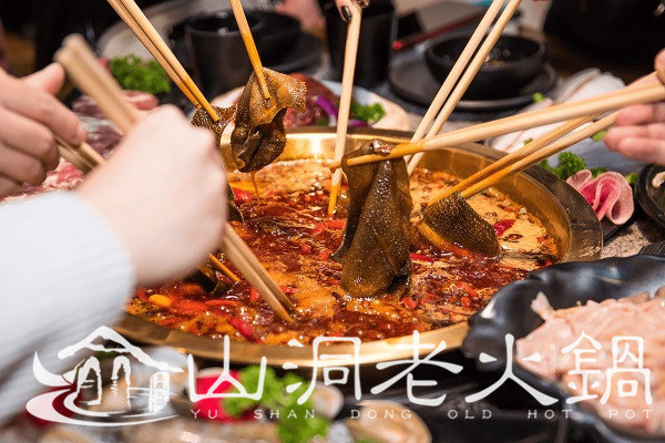  開一家火鍋店大概多少錢？這個品牌加盟費全國***低！