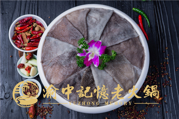 重慶哪里的火鍋店***正宗？排隊(duì)三小時都要去吃的火鍋