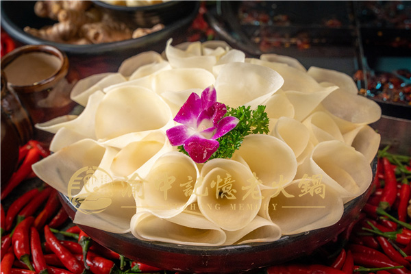 重慶***出名的老火鍋店?沙坪壩這家無人可抵擋