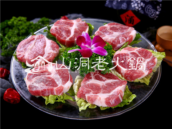 重慶***的老火鍋，這家火鍋店一定要去！