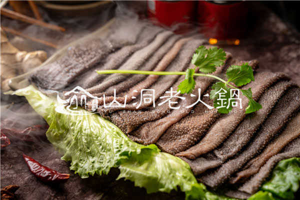 成都火鍋哪家***好吃？這家店每天都要排2小時的隊！