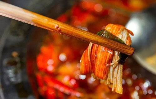 重慶火鍋加盟哪家好？麻辣重點老火鍋店內人氣爆棚