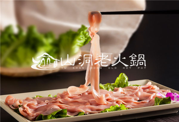 重慶本地人吃什么火鍋？看看這家店天天火爆的人氣！