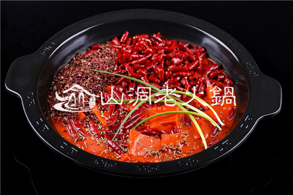 重慶老火鍋哪里***好吃？這家店菜品天天賣脫銷！