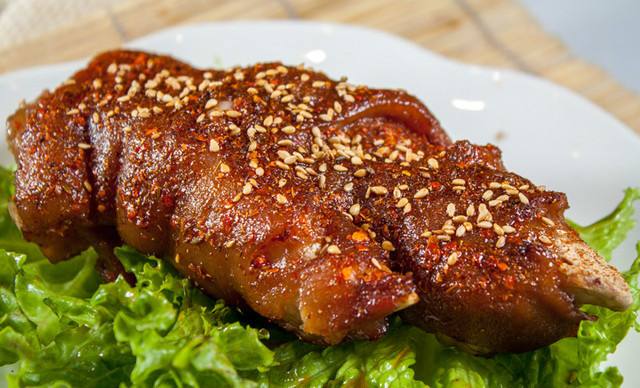 四川學(xué)烤豬蹄技術(shù)去正巴蜀餐飲