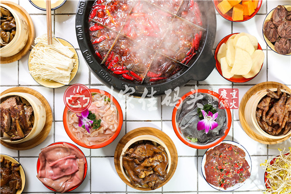 重慶火鍋哪家***好吃？春夏秋冬座無(wú)虛席！