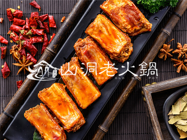 重慶吃火鍋哪里***正宗？這個店好吃到超出你的想象！