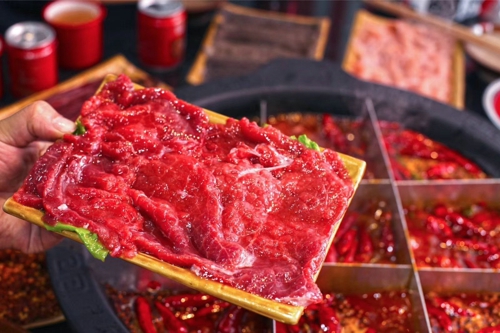 寒冷秋日必需品——麻辣重點老火鍋不能少