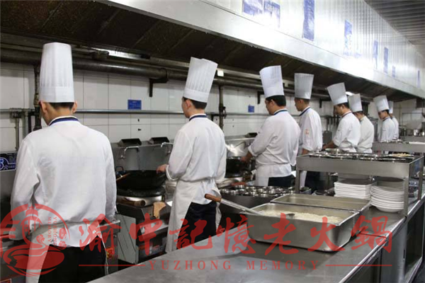 重慶有什么特色火鍋加盟？正宗牛油九宮格特色鍋底