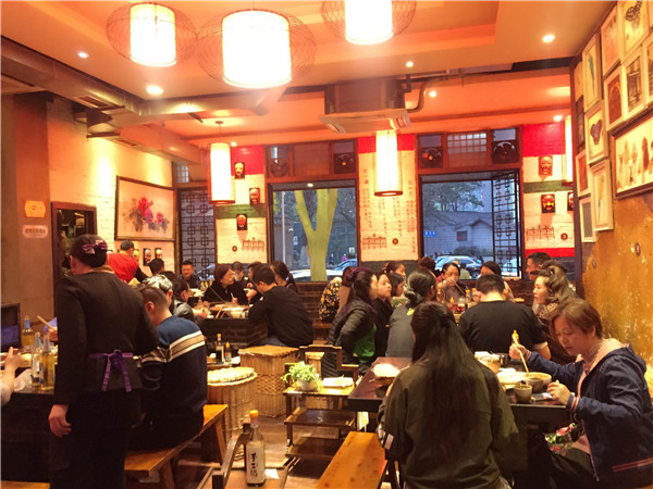 火鍋店加盟費(fèi)一般多少錢(qián)？開(kāi)火鍋店必看