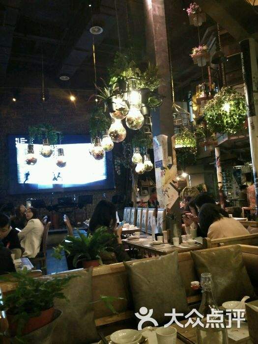 胡桃碼頭酒吧與胡桃里運營有什么關(guān)系和合作