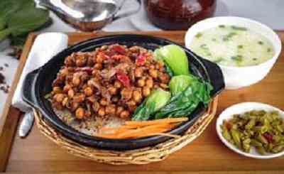 加盟小鍋崽煲仔飯，創(chuàng)業(yè)贏得利潤(rùn)不斷