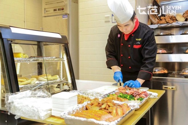京東又一創新業態“七范兒”落地，既有清吧，還賣百貨