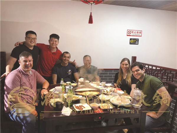 開重慶火鍋店失敗案例？服務(wù)是衡量標(biāo)準(zhǔn)