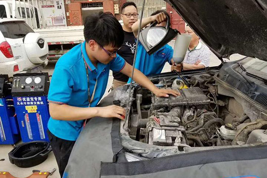 優(yōu)保小哥汽車(chē)保養(yǎng)加盟條件