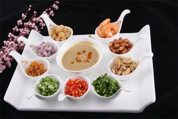 　洞子口火鍋加盟費(fèi)多少？小投資匯聚大財(cái)富 業(yè)內(nèi)良心