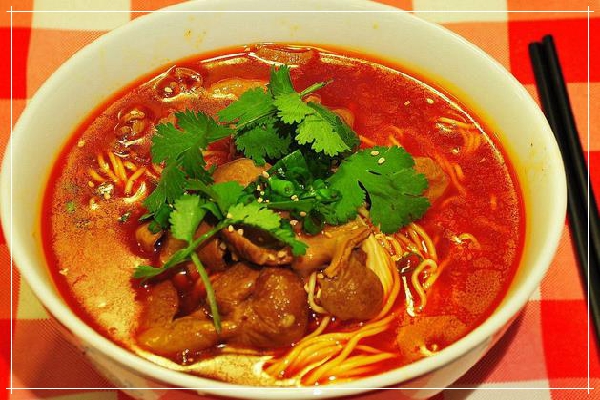 小李飛刀面館秉承質(zhì)量理念，面食界標新立異