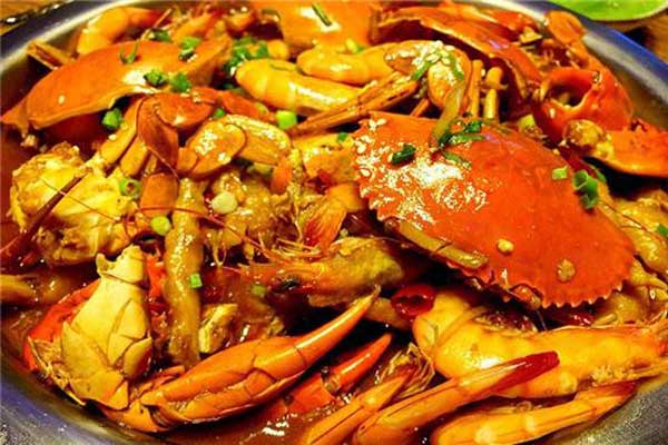 米小姐肉蟹煲 發(fā)展至今仍然受到大眾的歡迎