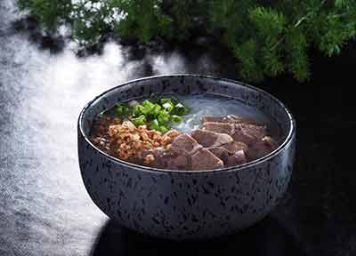 九品鍋牛小館具備什么吸引投資者的要素?