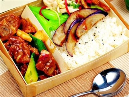 東時(shí)便當(dāng)快餐有多種加盟方式可供選擇