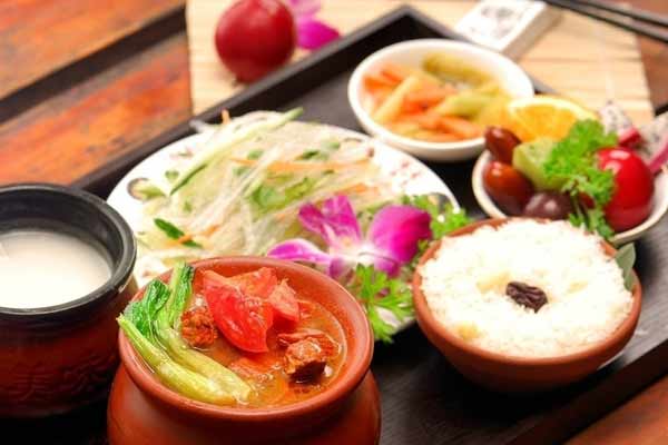 餐飲企業(yè)該如何借助餐飲管理系統(tǒng)軟件打造智慧餐廳？