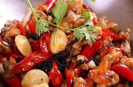 開一家櫻花屋日本料理需要請(qǐng)多少個(gè)員工呢?