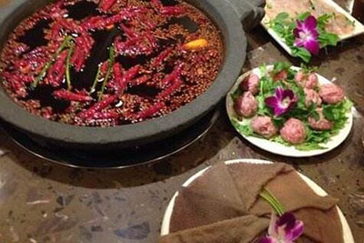 憨石匠火鍋加盟店適合開在夏天嗎？