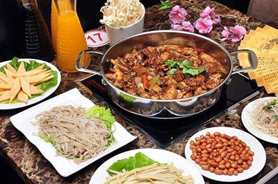 過鍋癮店加盟顛覆傳統(tǒng)餐飲打造特色美食產(chǎn)品
