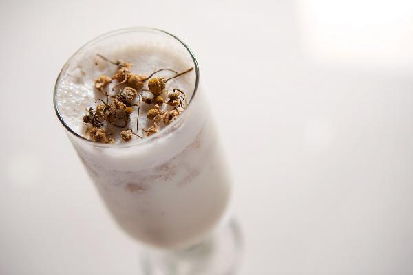 麥克風奶茶火爆奶茶界，超值鮮活滋味