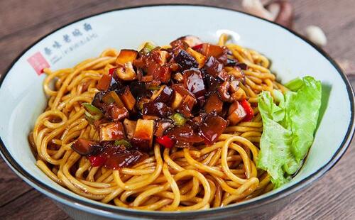 老碗餐飲加盟怎么樣？低成本創業好選擇。