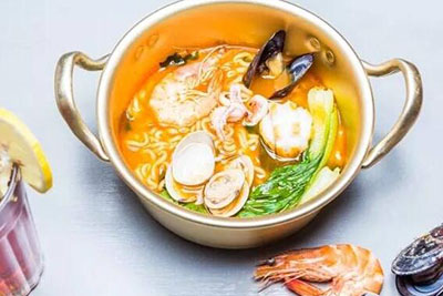 開泡面小食堂加盟店靠譜嗎?